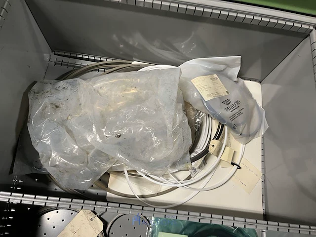 Partij verdeelblokken, koppelingen en industriële slangen - afbeelding 62 van  73