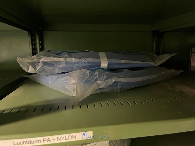 Partij verdeelblokken, koppelingen en industriële slangen - afbeelding 70 van  73
