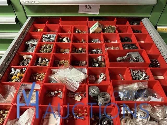 Partij verdeelblokken, koppelingen en industriële slangen - afbeelding 67 van  73