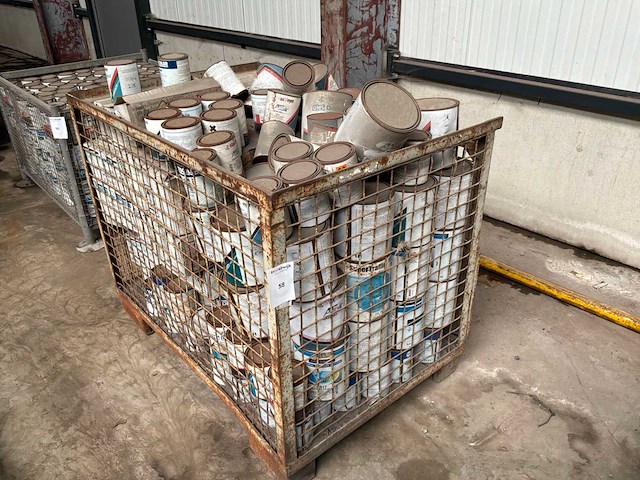 Partij verf en lak - afbeelding 1 van  5