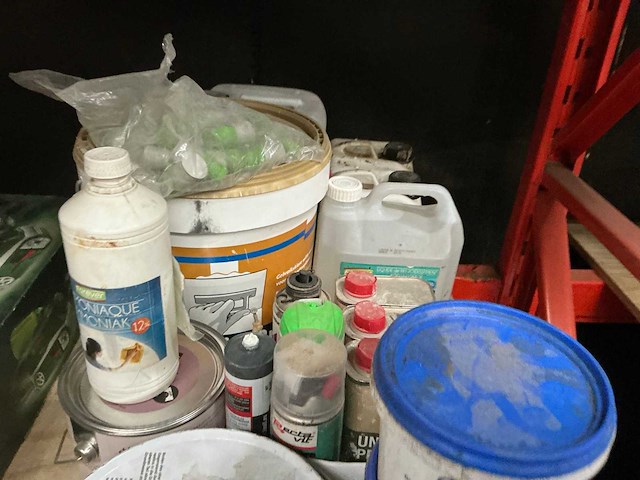 Partij verf, glijmiddel en vloeistoffen - afbeelding 5 van  5
