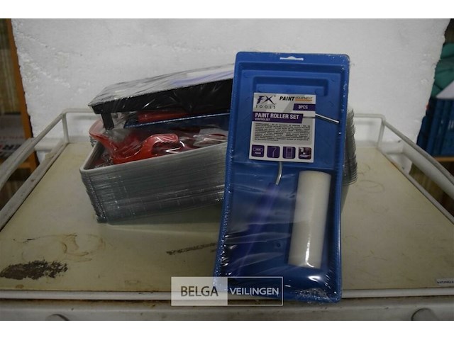 Partij verfbakken en 3 verfrollerset - afbeelding 1 van  4