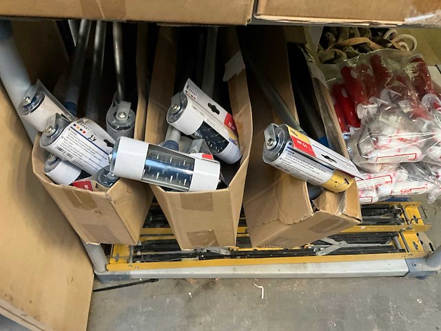 Partij verfborstels - afbeelding 9 van  10