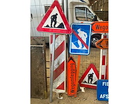 Partij verkeersborden - afbeelding 2 van  4
