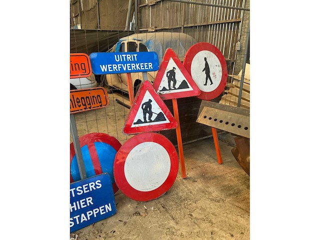 Partij verkeersborden - afbeelding 4 van  4