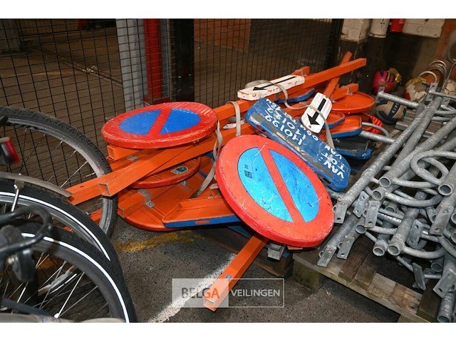 Partij verkeersborden - afbeelding 2 van  5