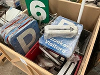 Partij verkeersborden - afbeelding 1 van  6