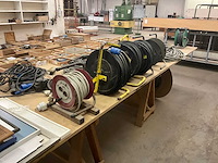 Partij verlengkabelhaspels en -snoer