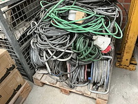 Partij verlengkabelhaspels en -snoeren - afbeelding 4 van  4