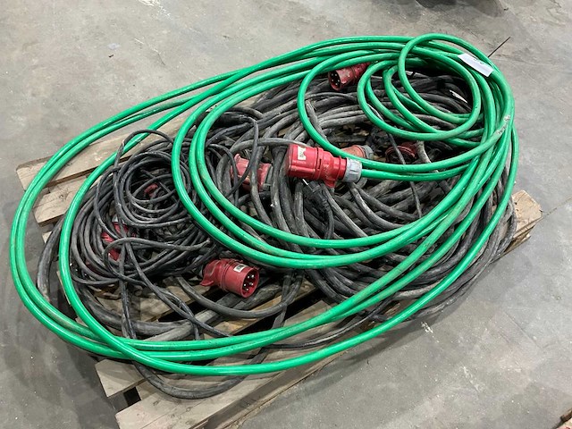 Partij verlengkabels - afbeelding 2 van  7