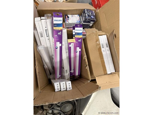 Partij verlichting en divers - afbeelding 4 van  8