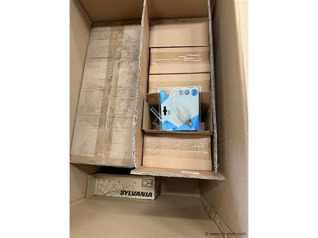 Partij verlichting en divers - afbeelding 2 van  8