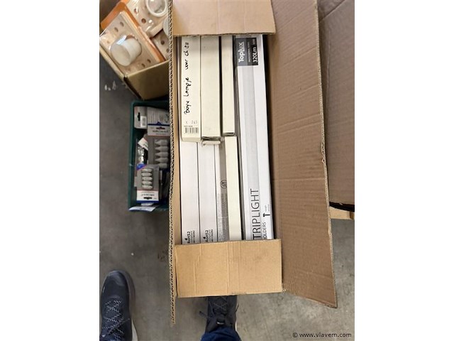 Partij verlichting en divers - afbeelding 6 van  8