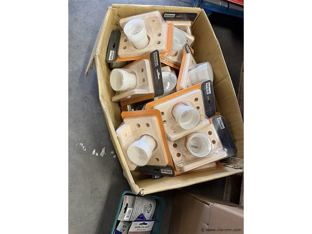 Partij verlichting en divers - afbeelding 8 van  8