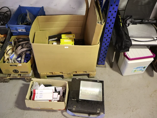 Partij verlichting - afbeelding 1 van  7
