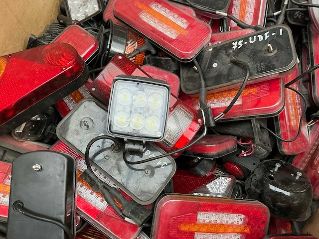 Partij verlichtingen - afbeelding 4 van  5