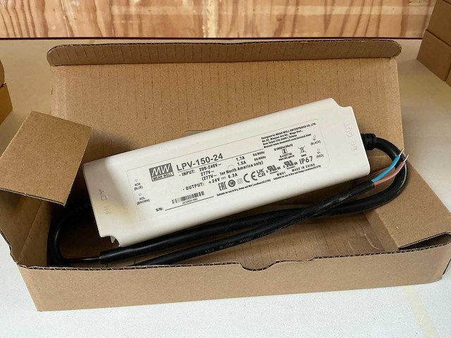 Partij verlichtingsmaterialen/onderdelen - afbeelding 19 van  34