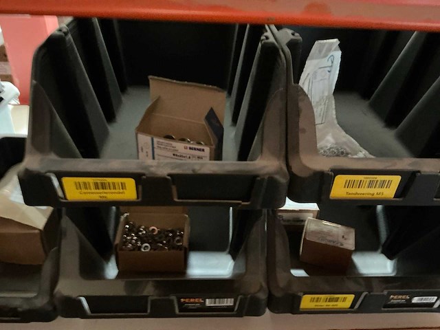 Partij verlichtingsmaterialen/onderdelen - afbeelding 31 van  34