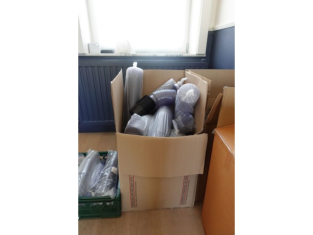 Partij verpakking - afbeelding 3 van  17