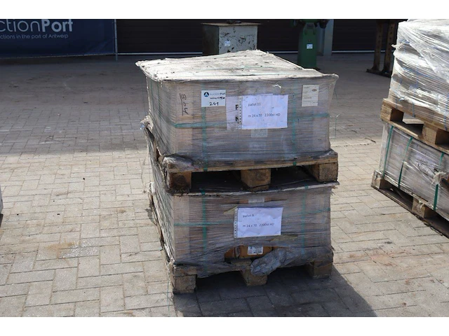Partij verzinkte constructiebouten met moeren m24×70mm - afbeelding 1 van  1