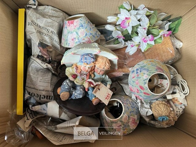 Partij vintage decoratie per doos - afbeelding 2 van  3