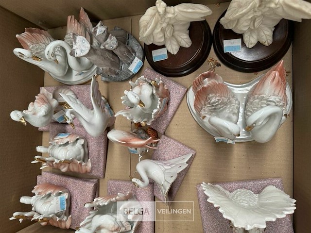 Partij vintage decoratie per doos - afbeelding 2 van  2
