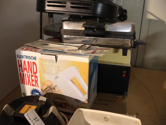 Partij vintage huishoudtoestellen - afbeelding 3 van  5