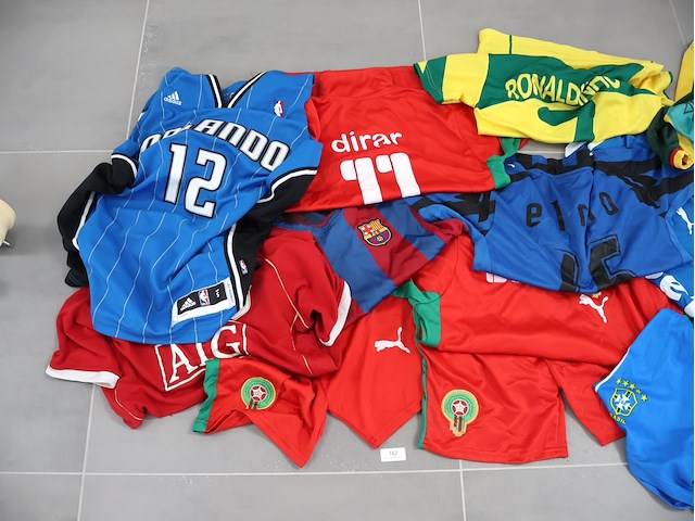 Partij vintage sporttrui - afbeelding 2 van  9