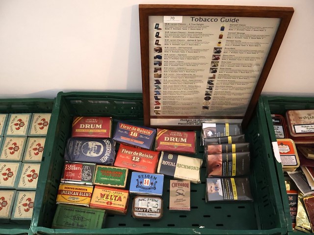 Partij vintage tabaksverpakking - afbeelding 1 van  5