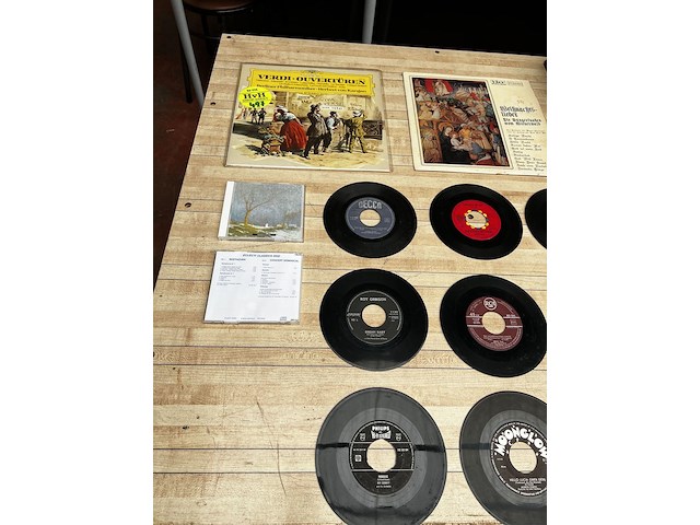 Partij vinylplaten,cd's,vhs - afbeelding 2 van  6