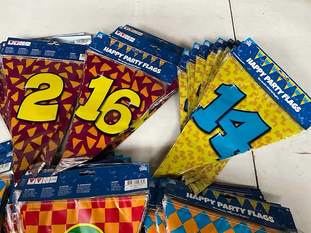 Partij vlaggenlijnen verjaardag, diverse leeftijden - afbeelding 4 van  7