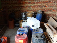 Partij vloeistofproducten - afbeelding 1 van  2