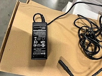 Partij voedingskabels – 100-240 v – 50/60 hz – uitgang 9,5 v - afbeelding 6 van  8
