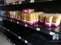 Partij voedingsmiddelen - afbeelding 1 van  8
