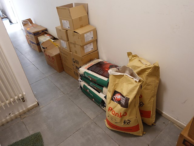 Partij voedingswaren - afbeelding 1 van  14