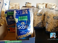 Partij voedselproducten - afbeelding 7 van  9