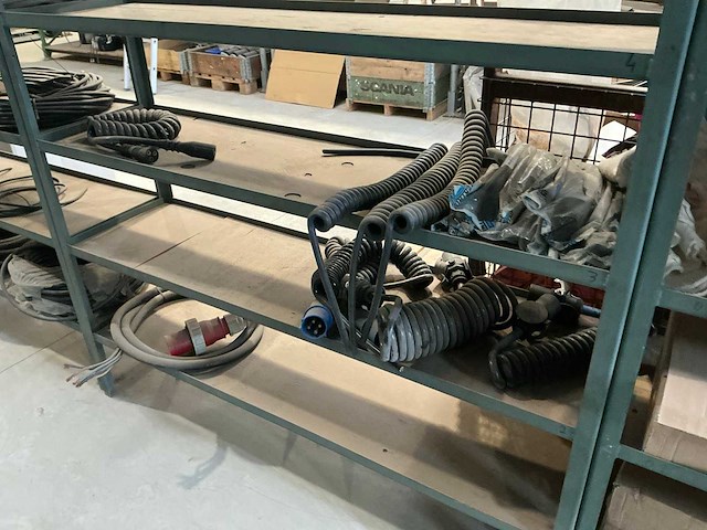 Partij vrachtwagen onderdelen en kabels - afbeelding 5 van  30