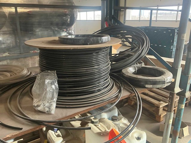 Partij vrachtwagen onderdelen - afbeelding 4 van  8