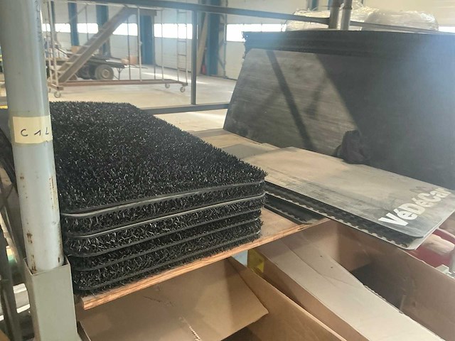 Partij vrachtwagen onderdelen - afbeelding 4 van  23