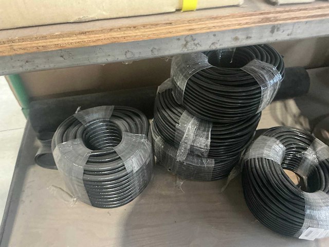 Partij vrachtwagen onderdelen - afbeelding 3 van  8