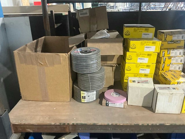 Partij vrachtwagen onderdelen - afbeelding 9 van  23