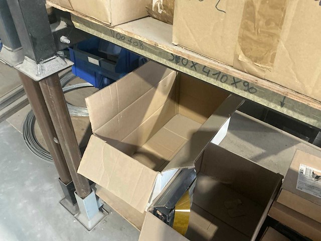 Partij vrachtwagen onderdelen - afbeelding 20 van  23