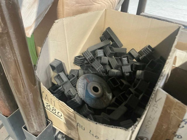 Partij vrachtwagen onderdelen - afbeelding 21 van  23