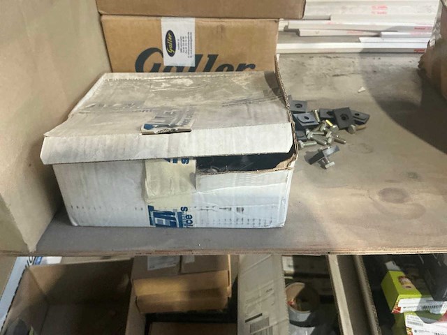 Partij vrachtwagen onderdelen - afbeelding 23 van  23