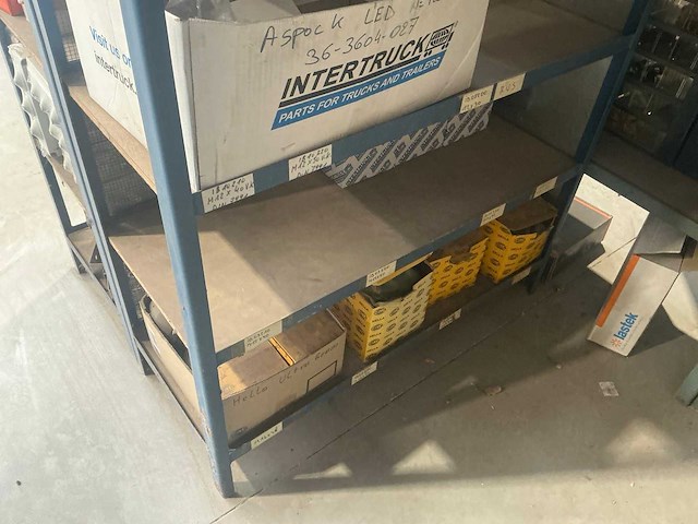 Partij vrachtwagen onderdelen - afbeelding 13 van  13