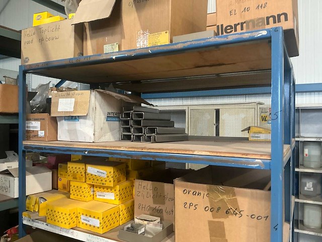 Partij vrachtwagen onderdelen - afbeelding 3 van  12