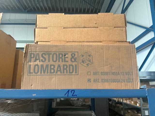 Partij vrachtwagen onderdelen - afbeelding 9 van  12