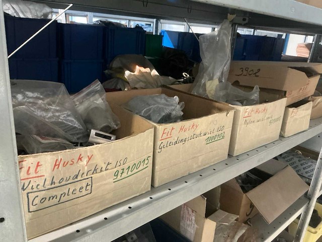 Partij vrachtwagen onderdelen - afbeelding 15 van  19