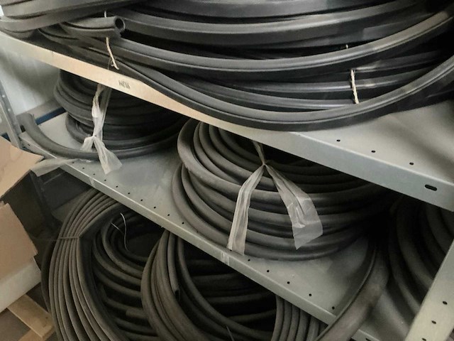 Partij vrachtwagen onderdelen - afbeelding 8 van  20