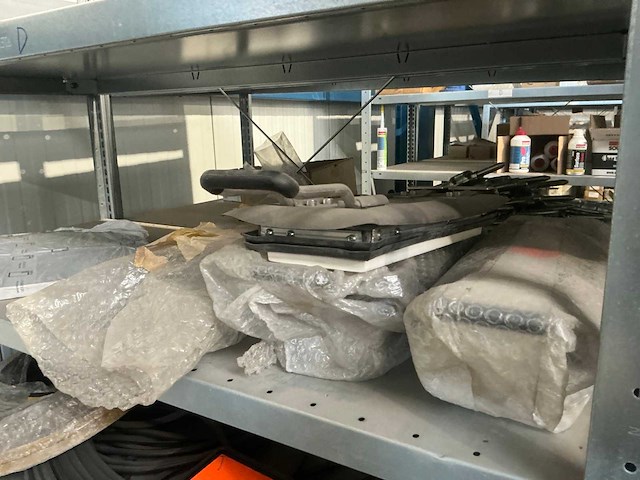 Partij vrachtwagen onderdelen - afbeelding 11 van  20